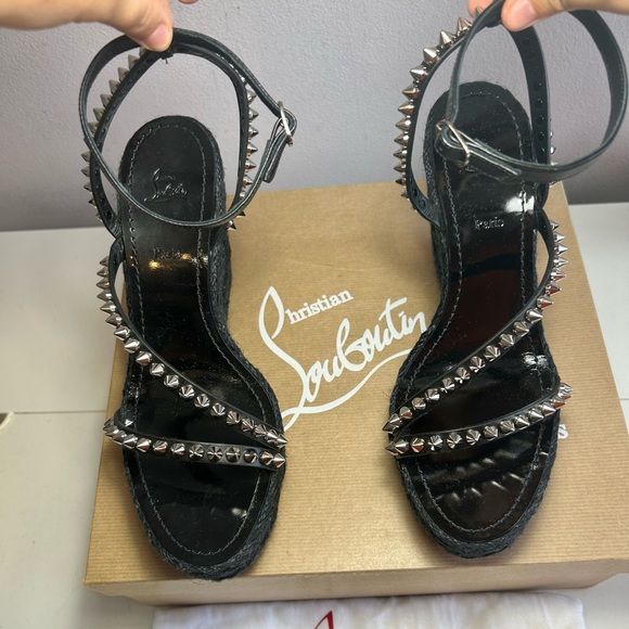 New! CHRISTIAN LOUBOUTIN MAFALDINA ZEPPA WEDGE SANDAL SPIKES BLACK LEATHER SZ 38 - Picture 3 of 15